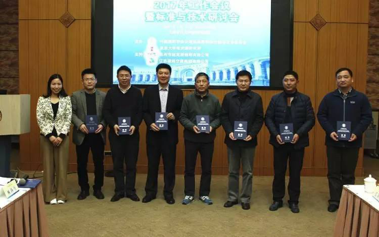 1484788810138652.png blob.png